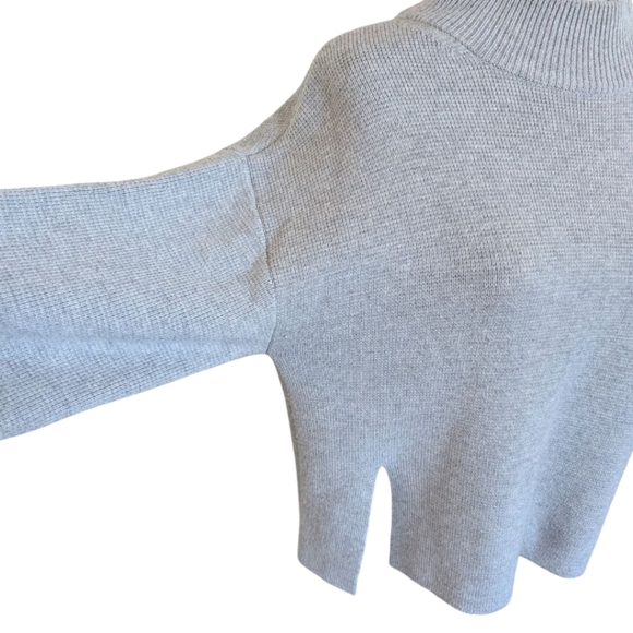 Victor Alfaro Oversized Mockneck Sweater Light Grey Knit Pullover Women's Small - Picture 8 of 13